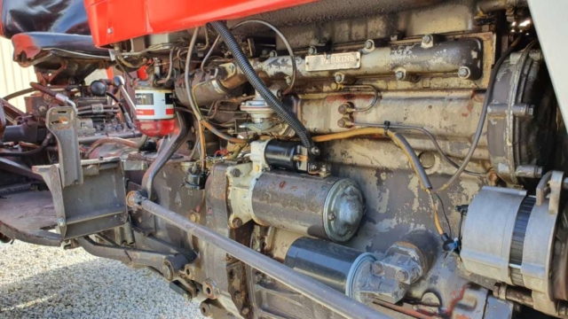 Massey Ferguson 158 de 1976 moteur