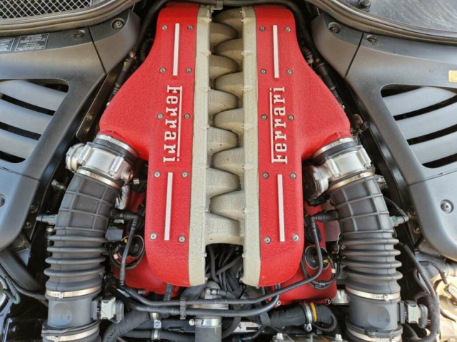 Ferrari FF de 2015 moteur V12